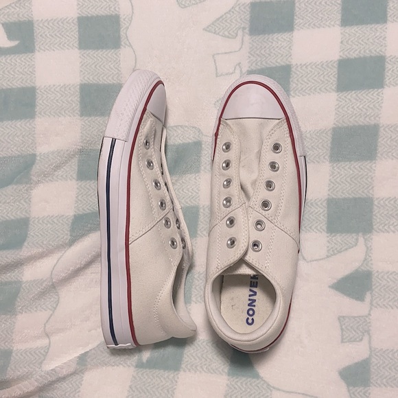 Converse shoes - Picture 3 of 3